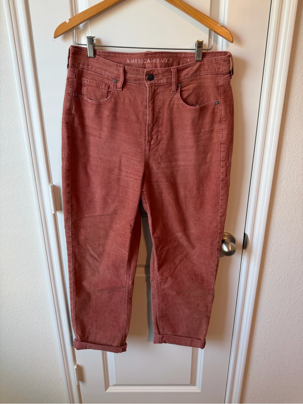 American Eagle Outfitters Straight-Leg Corduroy Jeans - Brick Clay